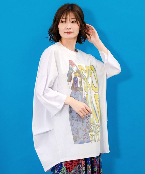 ScoLar（スカラー）の「ScoLar(スカラー) スカラースタイリング 女の子柄プルオーバー BIG Tシャツ（Tシャツ/カットソー・レディース・ブラウン/オフホワイト・MEDIUM）」の16枚目の写真