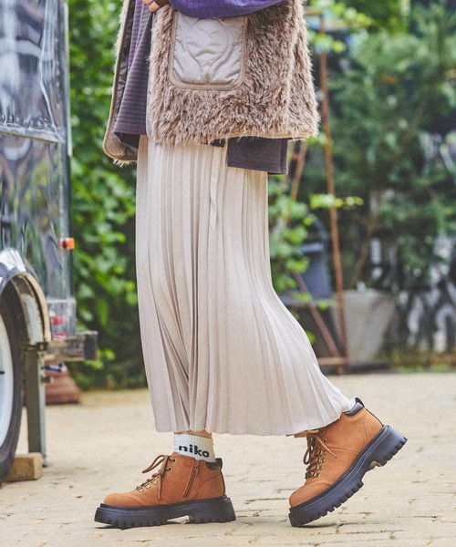 niko and...(ニコアンド)の「オリジナルトレックデザインシューズ(その他シューズ・レディース・キャメル/ブラック・MEDIUM/LARGE)」の3枚目の写真