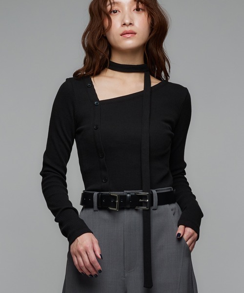 Narcissus（ナルシス）の「【チョーカー付き】アシンメトリーリブニット（ニット/セーター・レディース・グレー/ブラック・FREE）」の2枚目の写真