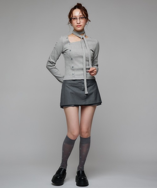 Narcissus（ナルシス）の「【チョーカー付き】アシンメトリーリブニット（ニット/セーター・レディース・グレー/ブラック・FREE）」の5枚目の写真