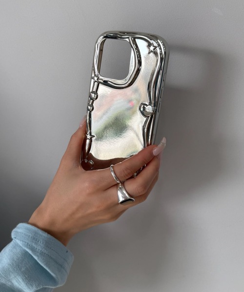 SANSeLF（サンセルフ）の「【SANSeLF】 メタリックスター ハートスマホケース シリコンソフト ミラー風デザイン iPhoneカバー アイフォンケース sac25a013（スマホケース/カバー・レディース・シルバー・iPhone 16/iPhone 15/iPhone 14）」の3枚目の写真