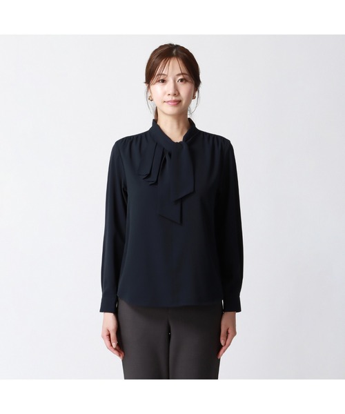 AOYAMA（アオヤマ）の「＜WEB限定＞通勤にも特別な日にも、コーディネートを格上げ！アシンメトリーフリルブラウス（シャツ/ブラウス・レディース・ネイビー/ホワイト・M/L）」の8枚目の写真