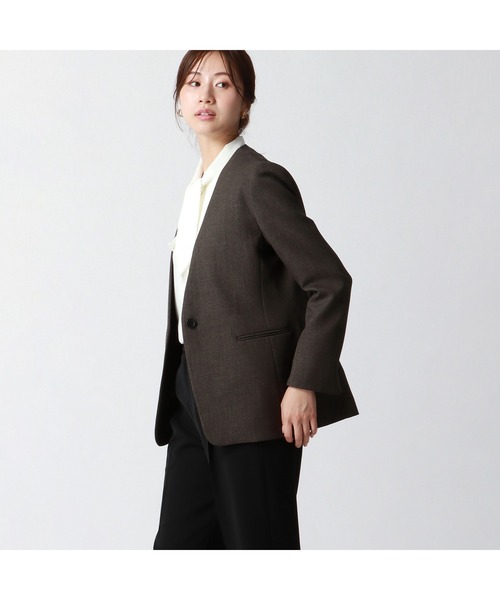 AOYAMA（アオヤマ）の「＜WEB限定＞通勤にも特別な日にも、コーディネートを格上げ！アシンメトリーフリルブラウス（シャツ/ブラウス・レディース・ネイビー/ホワイト・M/L）」の16枚目の写真