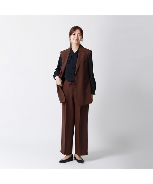 AOYAMA（アオヤマ）の「＜WEB限定＞通勤にも特別な日にも、コーディネートを格上げ！アシンメトリーフリルブラウス（シャツ/ブラウス・レディース・ネイビー/ホワイト・M/L）」の19枚目の写真