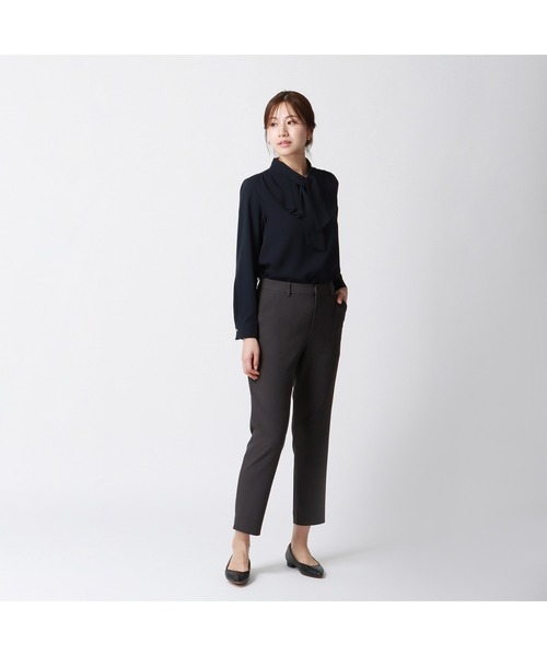 AOYAMA（アオヤマ）の「＜WEB限定＞通勤にも特別な日にも、コーディネートを格上げ！アシンメトリーフリルブラウス（シャツ/ブラウス・レディース・ネイビー/ホワイト・M/L）」の15枚目の写真