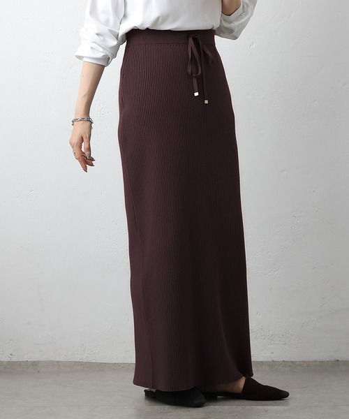 COLONY 2139(コロニートゥーワンスリーナイン)の「エステルヤーンリブIラインスカート(スカート・レディース・ブラウン/ブラック/チャコールグレー・SMALL/MEDIUM)」の3枚目の写真