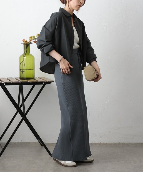 COLONY 2139(コロニートゥーワンスリーナイン)の「エステルヤーンリブIラインスカート(スカート・レディース・ブラウン/ブラック/チャコールグレー・SMALL/MEDIUM)」の21枚目の写真