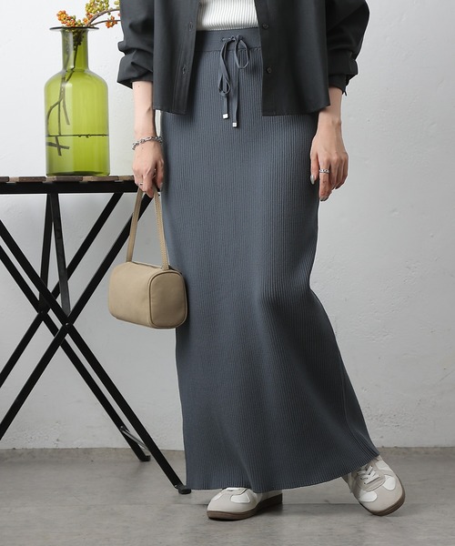 COLONY 2139(コロニートゥーワンスリーナイン)の「エステルヤーンリブIラインスカート(スカート・レディース・ブラウン/ブラック/チャコールグレー・SMALL/MEDIUM)」の15枚目の写真