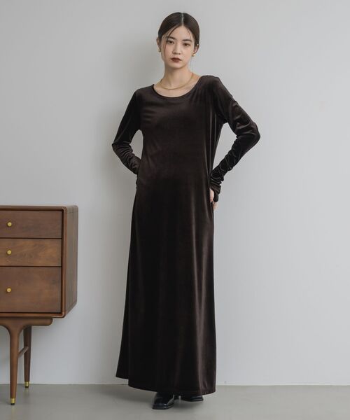kivi（キヴィ）の「ベロアロングOP（ワンピース・レディース・ブラウン/ダークグレー・FREE）」の5枚目の写真