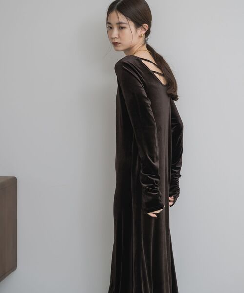 kivi（キヴィ）の「ベロアロングOP（ワンピース・レディース・ブラウン/ダークグレー・FREE）」の9枚目の写真