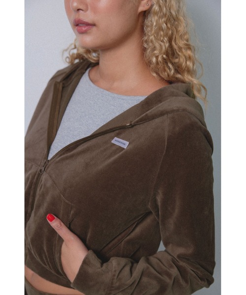 ALEXIA STAM（アリシアスタン）の「Wellness Velour Hoodie  /ウェルネス ベロアフーディー（パーカー・レディース・グレー/ブラウン/レッド・FREE）」の9枚目の写真