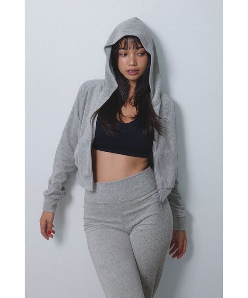 ALEXIA STAM（アリシアスタン）の「Wellness Velour Hoodie  /ウェルネス ベロアフーディー（パーカー・レディース・グレー/ブラウン/レッド・FREE）」の6枚目の写真