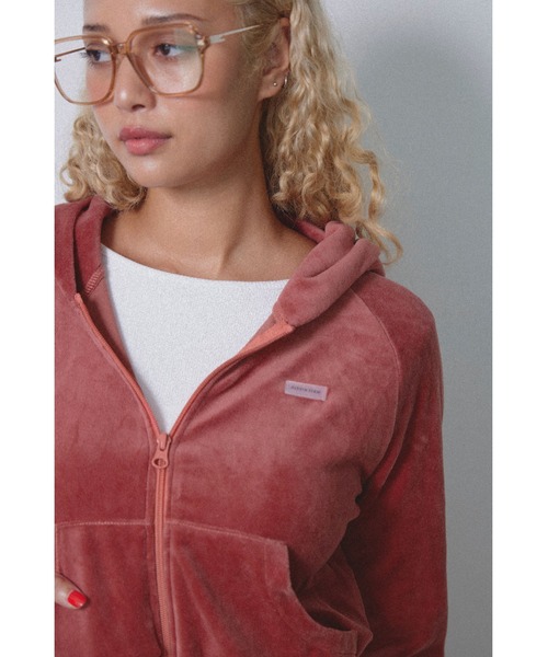 ALEXIA STAM（アリシアスタン）の「Wellness Velour Hoodie  /ウェルネス ベロアフーディー（パーカー・レディース・グレー/ブラウン/レッド・FREE）」の14枚目の写真