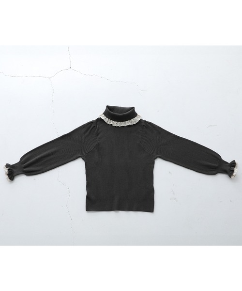 somari imagination（ソマリ イマジネーション）の「『レースフリルリブタートルニット』（ニット/セーター・レディース・ブルー/チャコール・1/2）」の7枚目の写真