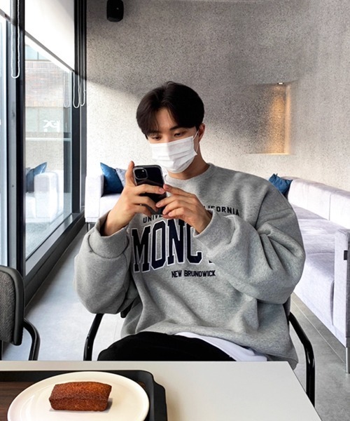 NOWLE（ノウル）の「【NOWLE】ヴィンテージライク カレッジロゴ 刺繍 スウェット（スウェット・メンズ・グレー・LARGE/MEDIUM/X-LARGE）」の4枚目の写真