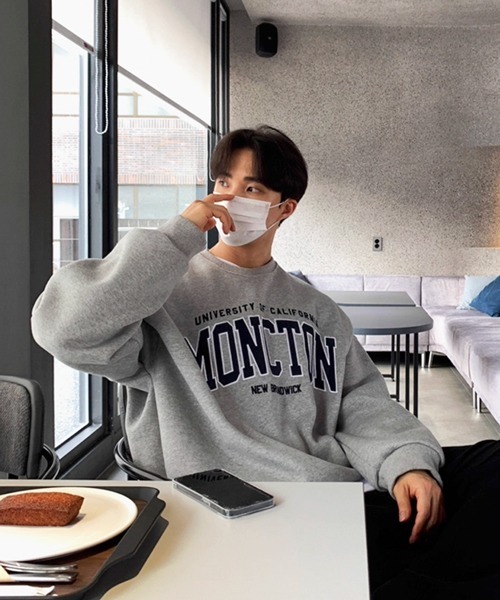 NOWLE（ノウル）の「【NOWLE】ヴィンテージライク カレッジロゴ 刺繍 スウェット（スウェット・メンズ・グレー・LARGE/MEDIUM/X-LARGE）」の5枚目の写真