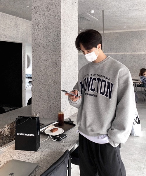 NOWLE（ノウル）の「【NOWLE】ヴィンテージライク カレッジロゴ 刺繍 スウェット（スウェット・メンズ・グレー・LARGE/MEDIUM/X-LARGE）」の10枚目の写真