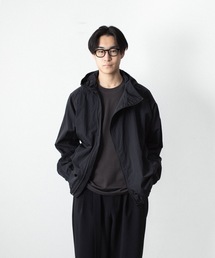 ATTACHMENT（アタッチメント）の「NYタフタ フーデット トラックジャケット / NY TAFFETA HOODED TRACK JKT（ブルゾン）」