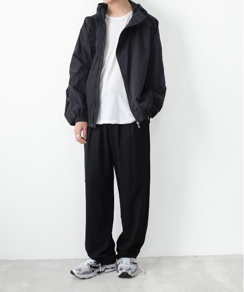 ATTACHMENT(アタッチメント)の「NYタフタ フーデット トラックジャケット / NY TAFFETA HOODED TRACK JKT(ブルゾン・メンズ・ブラウン/ブラック/カーキ系・3/2/1/4)」の16枚目の写真
