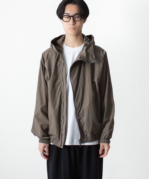 ATTACHMENT（アタッチメント）の「NYタフタ フーデット トラックジャケット / NY TAFFETA HOODED TRACK JKT（ブルゾン・メンズ・ブラウン/ブラック/カーキ系・3/2/1）」の20枚目の写真