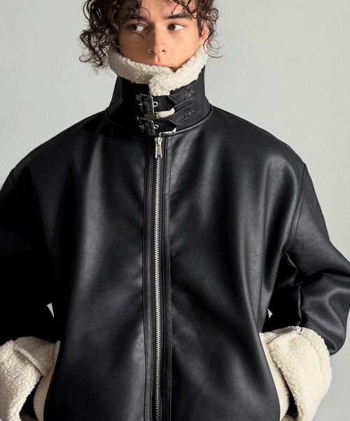 Classical Origin(クラシカルオリジン)の「2way襟ボア切り替えフェイクレザームートンジャケット/2way Boa Collar Faux Leather Jacket(ムートンコート・メンズ・ブラック・LARGE/MEDIUM/SMALL)」の3枚目の写真