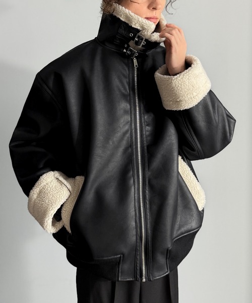 Classical Origin(クラシカルオリジン)の「2way襟ボア切り替えフェイクレザームートンジャケット/2way Boa Collar Faux Leather Jacket(ムートンコート・メンズ・ブラック・LARGE/MEDIUM/SMALL)」の4枚目の写真