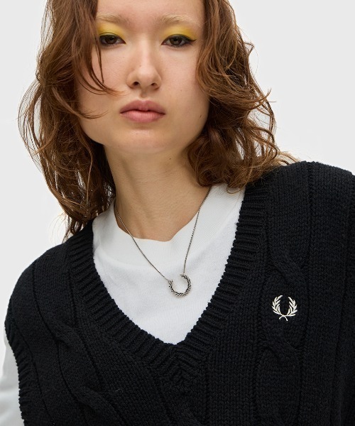 FRED PERRY ケーブルニット Vネック ベスト Cable Knit Vest／ケーブルニットベスト（ベスト）｜FRED PERRY
