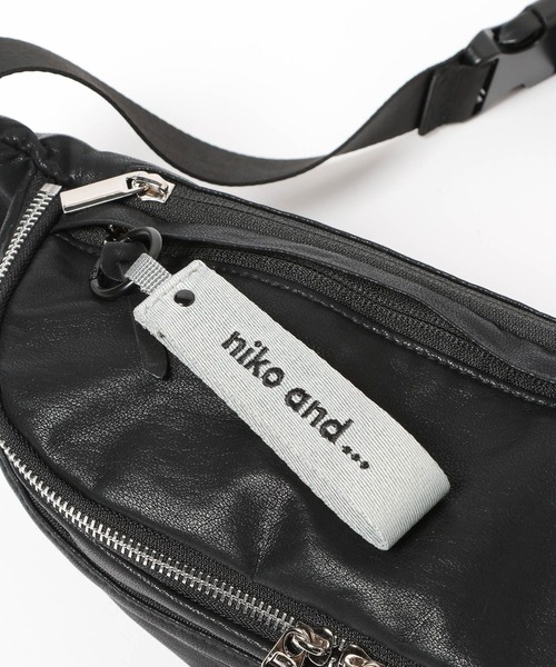 niko and...(ニコアンド)の「オリジナルテープロゴボディバッグ(ボディバッグ/ウエストポーチ・レディース・グレー/ブラック/カモフラージュ/ブラック系・0)」の15枚目の写真