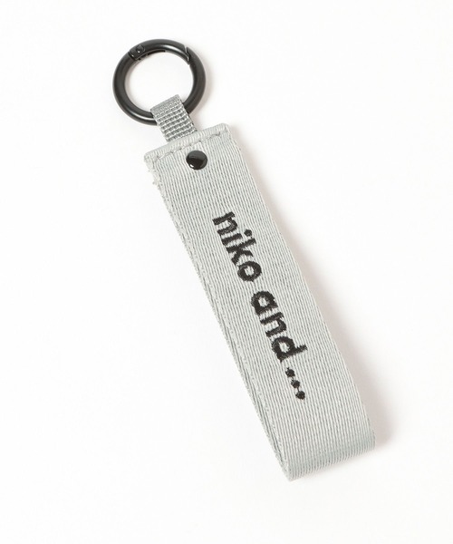 niko and...(ニコアンド)の「オリジナルテープロゴボディバッグ(ボディバッグ/ウエストポーチ・レディース・グレー/ブラック/カモフラージュ/ブラック系・0)」の16枚目の写真