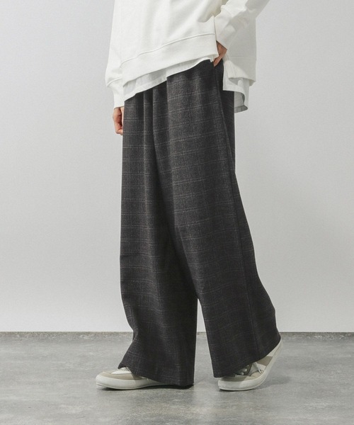 GLOBAL WORK（グローバルワーク）の「あったかリラックスワイドパンツ/591305（その他パンツ・レディース・グレー系その他6/ライトグレー/オフホワイト/ダークブルー/ブラウン系その他7/ブラック・SMALL/LARGE/MEDIUM）」の3枚目の写真