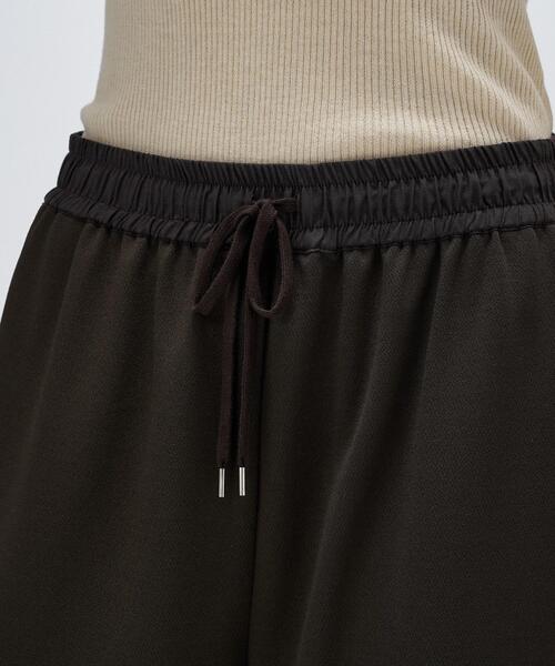 cloenc（クロエンス）の「【セットアップ／マシンウォッシュ】カットジョーゼットイージーワイドパンツ（その他パンツ・レディース・ダークブラウン/ブラック/オフホワイト・01/02/03）」の16枚目の写真