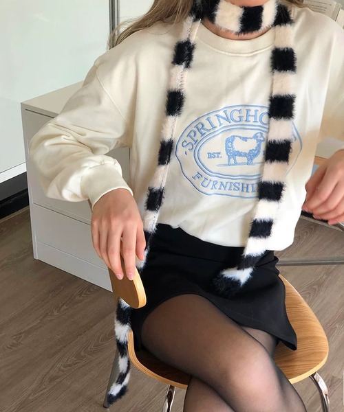 shopnikoniko（ショップニコニコ）の「スリムマフラー ボーダー シャギーニット マフラー（マフラー・レディース・ベージュ/グリーン/ブラック/ブルー/グリーン系その他/ブルー系その他・フリー）」の3枚目の写真