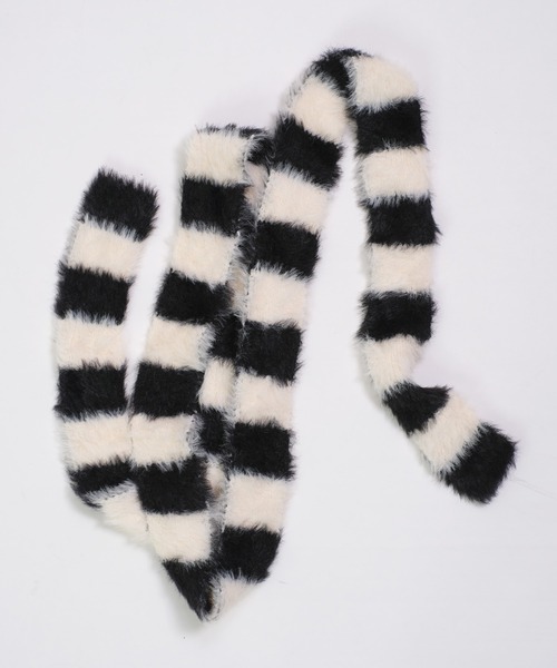 shopnikoniko（ショップニコニコ）の「スリムマフラー ボーダー シャギーニット マフラー（マフラー・レディース・ベージュ/グリーン/ブラック/ブルー/グリーン系その他/ブルー系その他・フリー）」の16枚目の写真