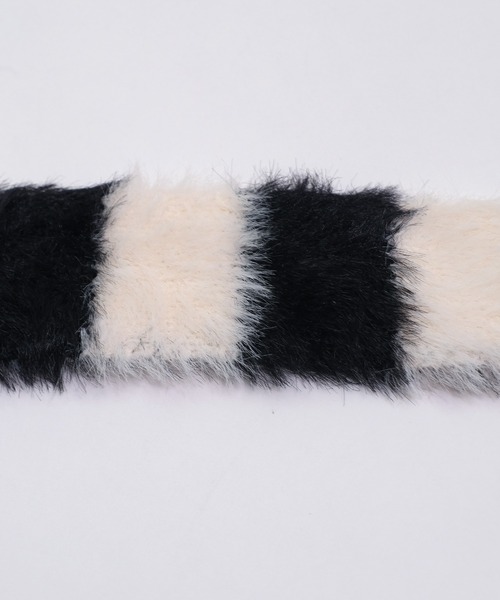 shopnikoniko（ショップニコニコ）の「スリムマフラー ボーダー シャギーニット マフラー（マフラー・レディース・ベージュ/グリーン/ブラック/ブルー/グリーン系その他/ブルー系その他・フリー）」の20枚目の写真