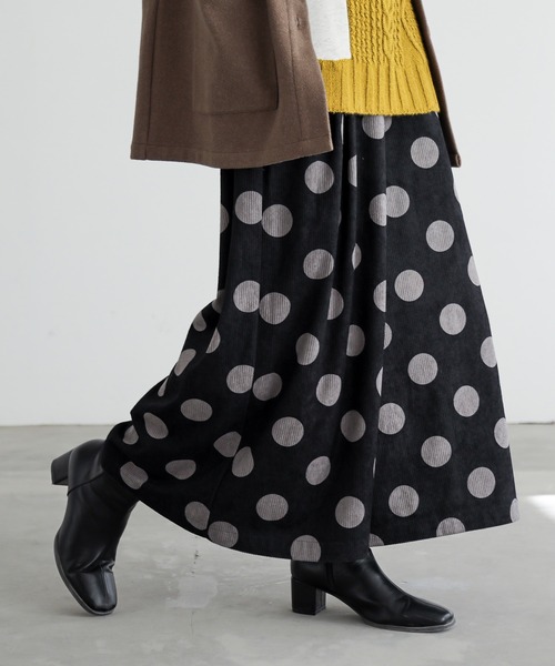 n'OrLABEL（ノアールレーベル）の「『ドットコーデュロイワイドパンツ』（その他パンツ・レディース・ブラック/ブラウン・FREE）」の5枚目の写真