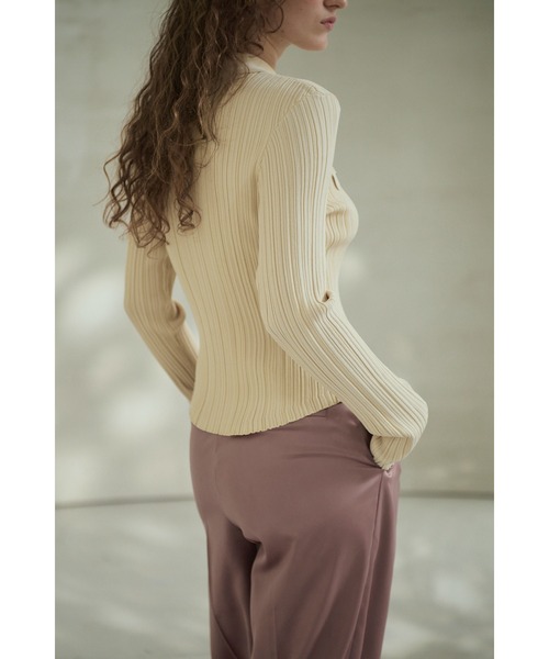 Estella.K(エステラケー)の「Julie Rib Knit Top スキッパーランダムリブニットプルオーバー(ニット/セーター・レディース・ブラック/アイボリー/ピンク系その他・FREE)」の6枚目の写真