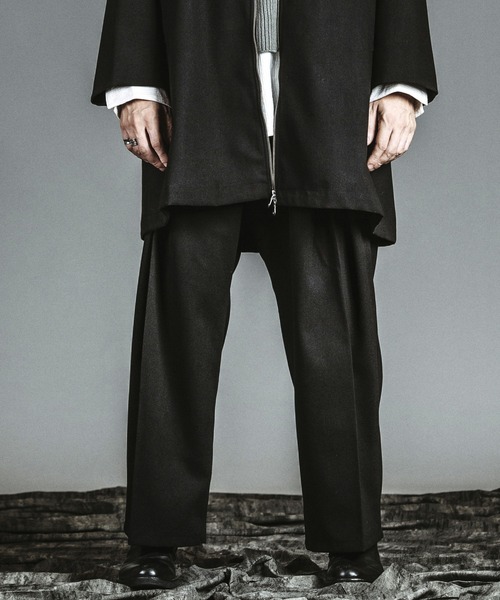 NO ID.(ノーアイディ)の「【NO ID.】Cross Tuck Wide Trousers / クロス タック ワイド トラウザーズ(その他パンツ・メンズ・ブラック/グレー・2/1)」の3枚目の写真