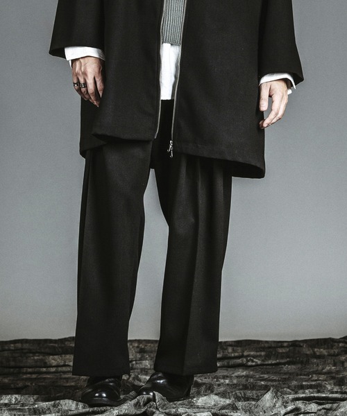NO ID.(ノーアイディ)の「【NO ID.】Cross Tuck Wide Trousers / クロス タック ワイド トラウザーズ(その他パンツ・メンズ・ブラック/グレー・2/1)」の4枚目の写真