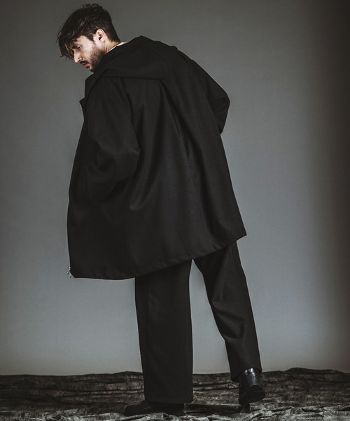 NO ID.(ノーアイディ)の「【NO ID.】Cross Tuck Wide Trousers / クロス タック ワイド トラウザーズ(その他パンツ・メンズ・ブラック/グレー・2/1)」の7枚目の写真