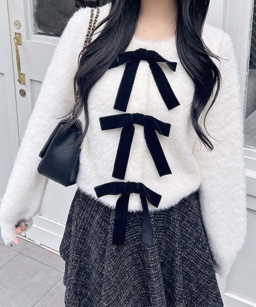 INGNI（イング）の「ベロアリボンフェザーニットカーディガン（カーディガン/ボレロ・レディース・チャコールグレー/アイボリー/ボルドー・M）」の2枚目の写真