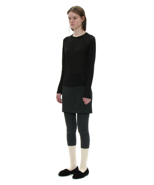 PARTIMENTO WOMEN(パルティメントウィメン)の「PWC シア レグラン ロングスリーブ Tシャツ_ブラック(Tシャツ/カットソー・レディース・その他・LARGE/SMALL/MEDIUM)」の2枚目の写真