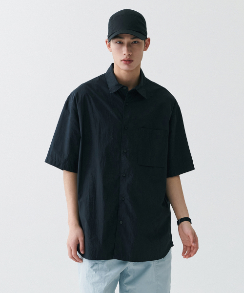 MUSINSA STANDARD（ムシンサスタンダード）の「[シティレジャー] CNオーバーサイズ半袖シャツ[ブラック]（シャツ/ブラウス・メンズ・その他・LARGE/X-LARGE/XX-LARGE/SMALL/MEDIUM）」の2枚目の写真
