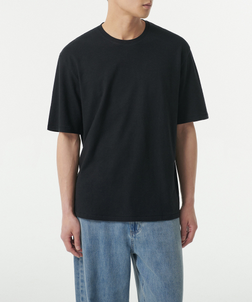 MUSINSA STANDARD（ムシンサスタンダード）の「リネンブレンドリラックスクルーネックTシャツ[ブラック]（Tシャツ/カットソー・メンズ・その他・LARGE/MEDIUM/SMALL/X-LARGE/XX-LARGE）」の2枚目の写真