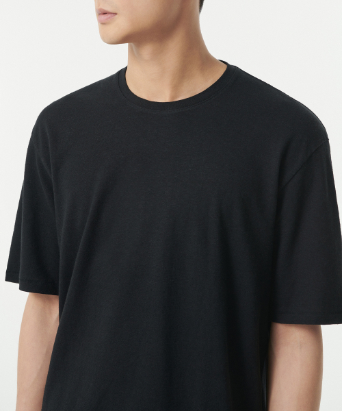 MUSINSA STANDARD（ムシンサスタンダード）の「リネンブレンドリラックスクルーネックTシャツ[ブラック]（Tシャツ/カットソー・メンズ・その他・LARGE/MEDIUM/SMALL/X-LARGE/XX-LARGE）」の4枚目の写真