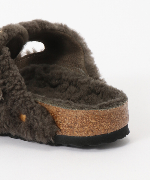 BIRKENSTOCK(ビルケンシュトック)の「BIRKENSTOCK/ビルケンシュトック ARIZONA BB TEDDY(サンダル・レディース・チャコールグレー・23cm/24cm/24.5cm/25cm)」の5枚目の写真