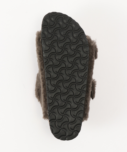 BIRKENSTOCK(ビルケンシュトック)の「BIRKENSTOCK/ビルケンシュトック ARIZONA BB TEDDY(サンダル・レディース・チャコールグレー・23cm/24cm/24.5cm/25cm)」の7枚目の写真