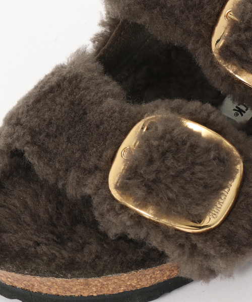 BIRKENSTOCK(ビルケンシュトック)の「BIRKENSTOCK/ビルケンシュトック ARIZONA BB TEDDY(サンダル・レディース・チャコールグレー・23cm/24cm/24.5cm/25cm)」の8枚目の写真