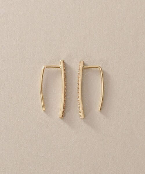 K10ダイヤモンド カーブライン フックピアス（ピアス（両耳用