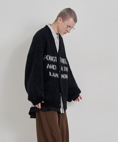 SeeSew(シーソー)の「【UNISEX】LOGO JQ CARDIGAN/ロゴジャガードカーディガン(カーディガン/ボレロ・メンズ・ブラック/レッド・M/L)」の12枚目の写真