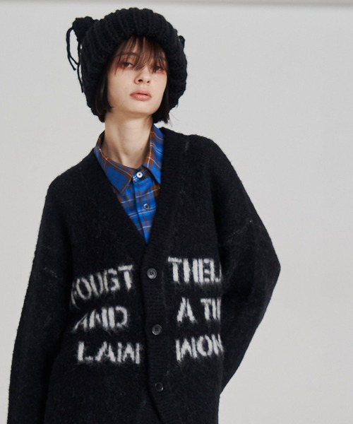 SeeSew(シーソー)の「【UNISEX】LOGO JQ CARDIGAN/ロゴジャガードカーディガン(カーディガン/ボレロ・メンズ・ブラック/レッド・M/L)」の16枚目の写真